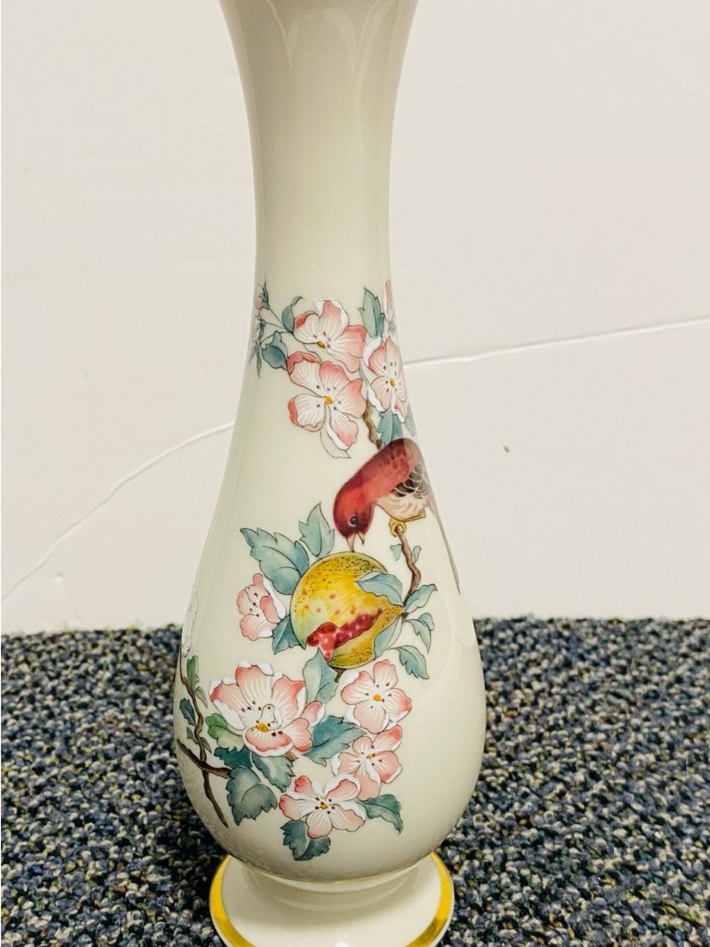 Mothers Day? Lenox Serenade Hand-Painted Porcelain Vase 24K gold trim.
